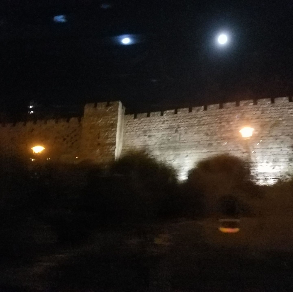 Meet your Posher, Cedia